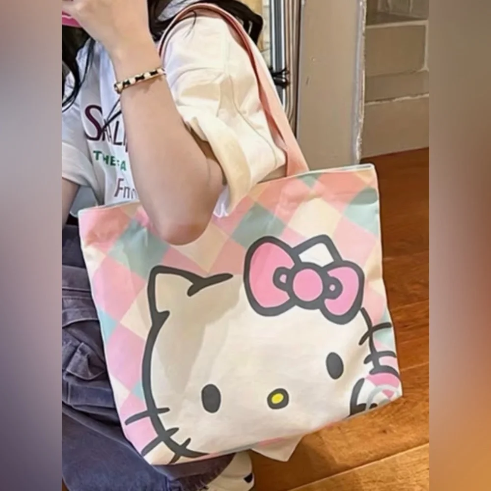 ❤️❤️SANRIO MYSTERY BUNDLE with Hello Kitty zippered Canvas Tote & Pouch